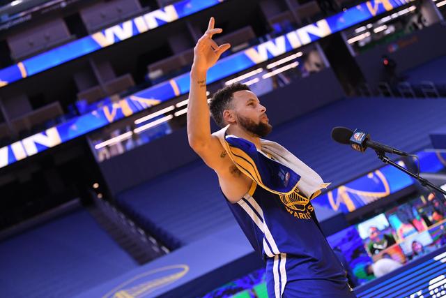 周琦6投6中砍12分5板 他仍是中国男篮最稳的点